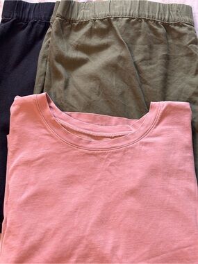 Madewell Bundle of 3 Women’s 2X Black and Green Shorts and Mauve Muscle Tee